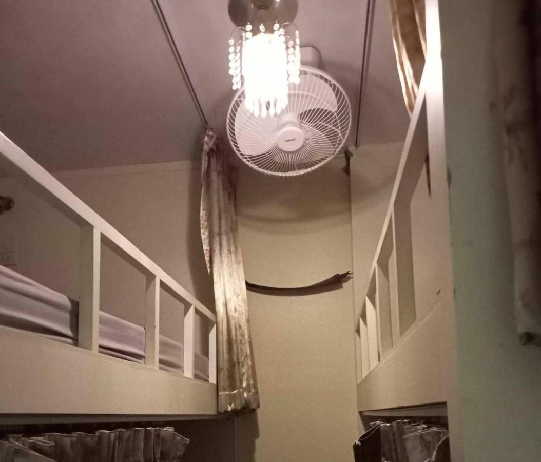 Smile Capsule Hostel Chiang Mai Exterior photo